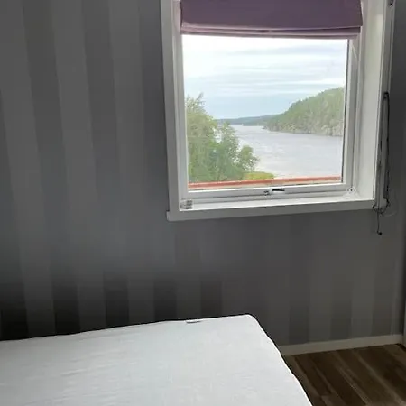 Trivelig Nyoppusset Hus Ved Femsjoen. Lägenhet Halden