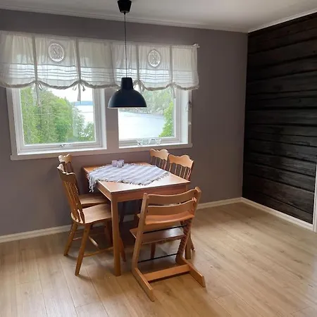 Apartment Trivelig Nyoppusset Hus Ved Femsjoen. Halden